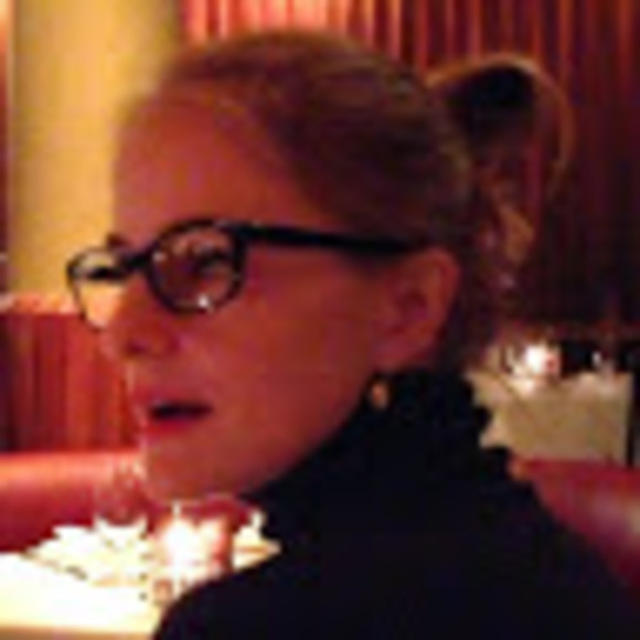 Meet your Posher, Annette - Picture 1 of 1